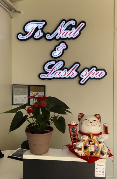 T's Nail and Lash Spa